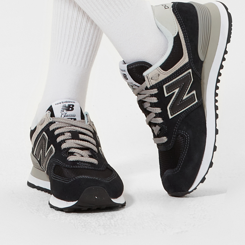 New Balance 574 黑 模特